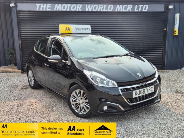 PEUGEOT 208 1.2 PureTech Signature