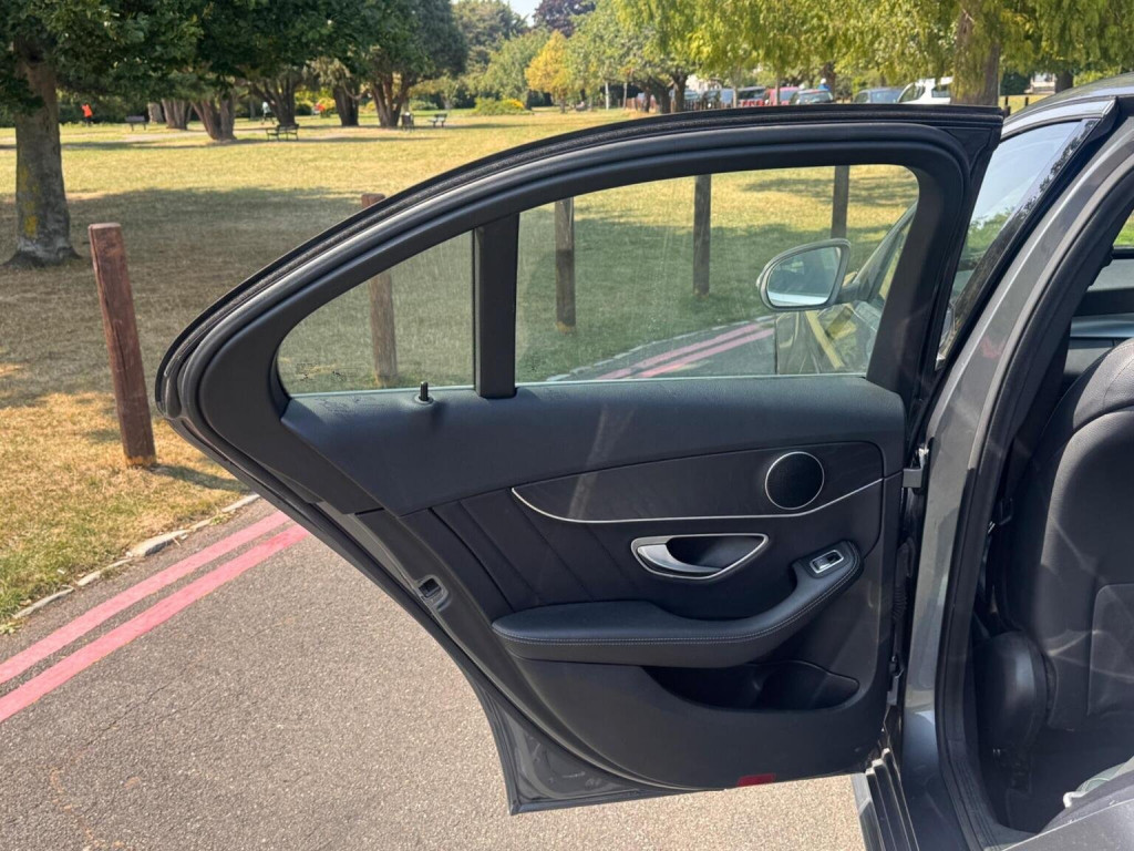 MERCEDES-BENZ C CLASS