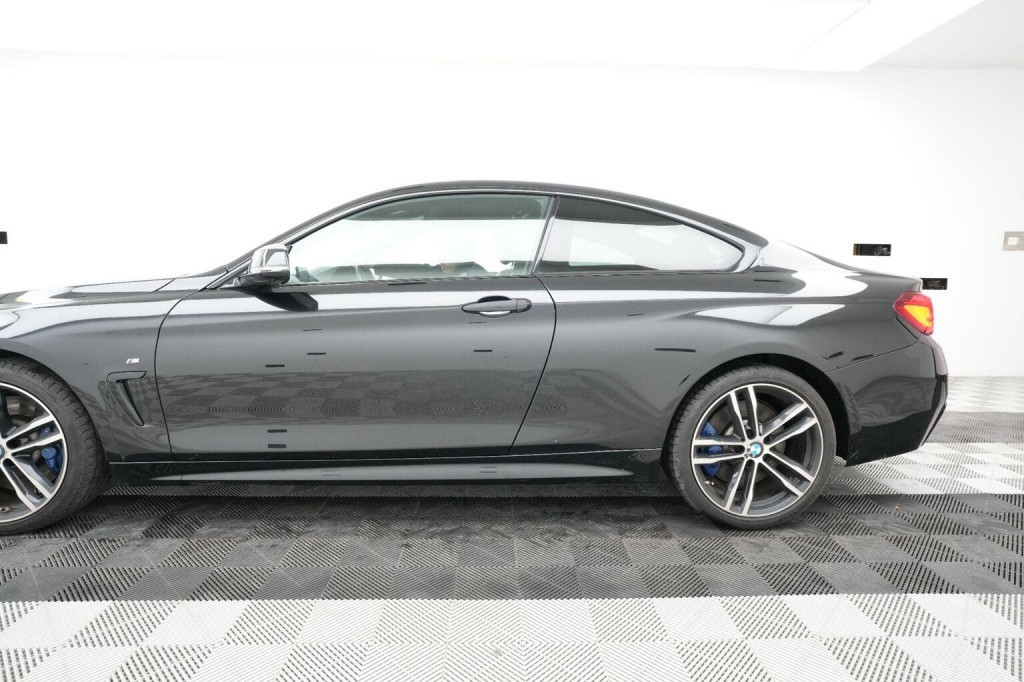 BMW 4 SERIES