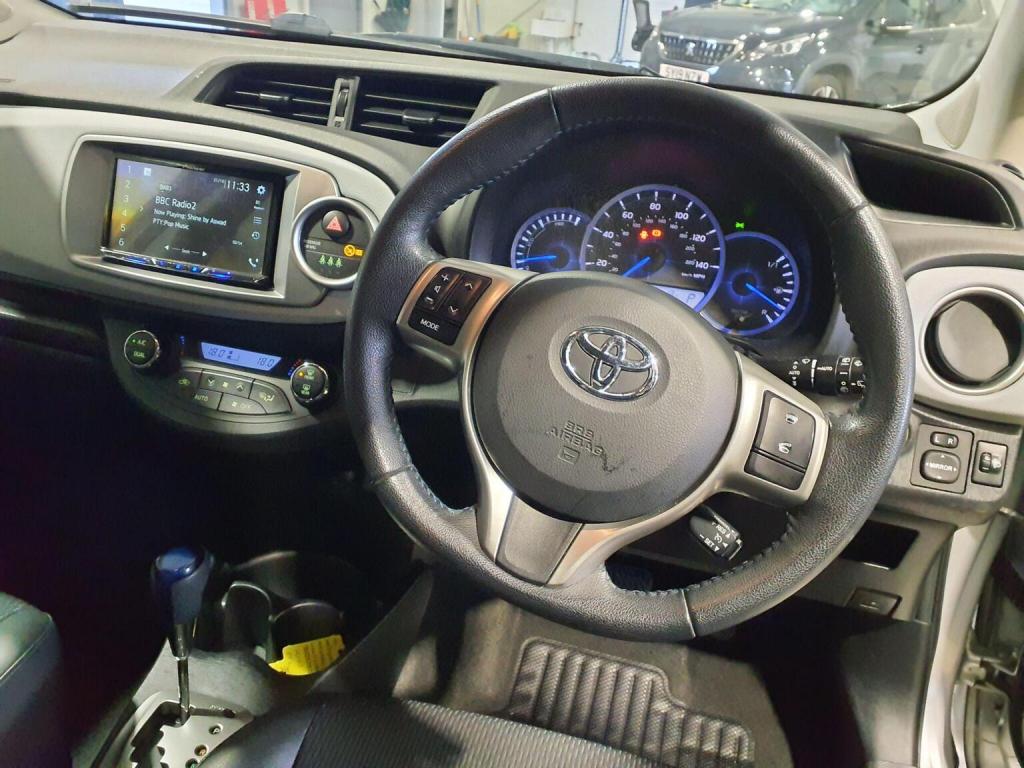 TOYOTA YARIS