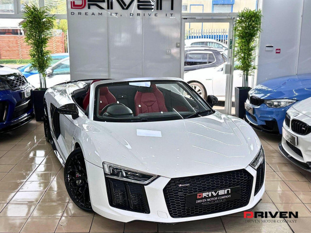 AUDI R8