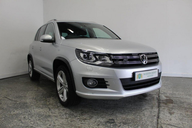 VOLKSWAGEN TIGUAN 2.0 TDI BlueMotion Tech R-Line DSG 4WD Euro 5 (s/s) 5dr (Nav) (2015/15)
