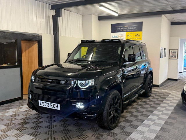 LAND ROVER DEFENDER 110