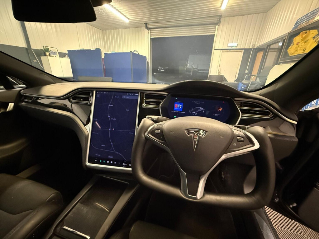 TESLA MODEL S
