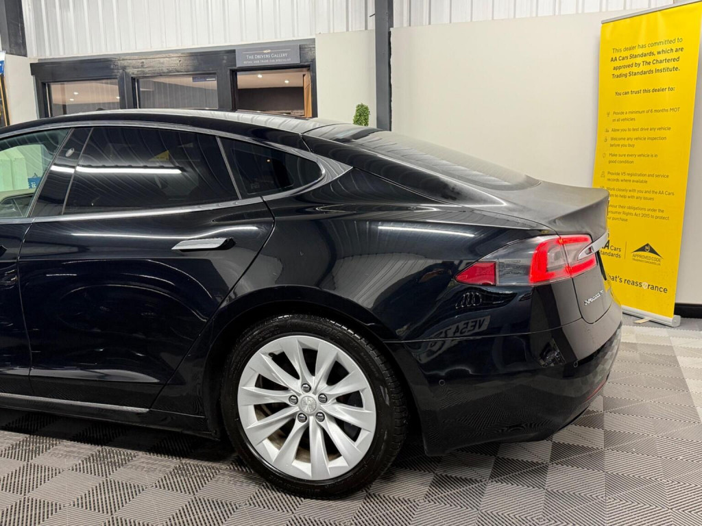 TESLA MODEL S