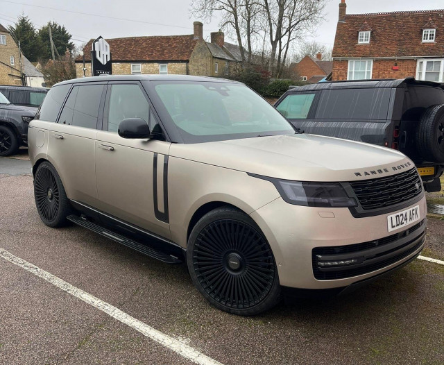 LAND ROVER RANGE ROVER