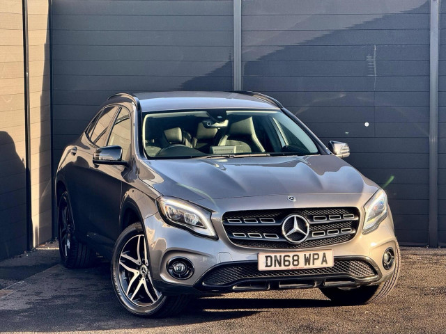 MERCEDES-BENZ GLA
