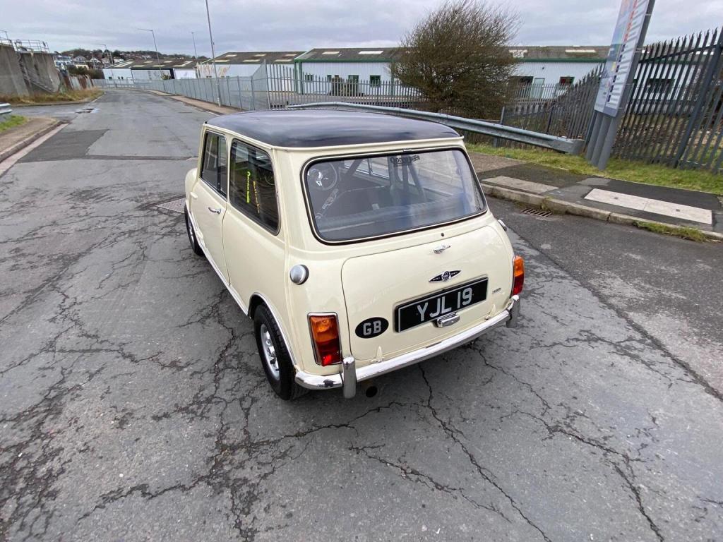 AUSTIN MINI