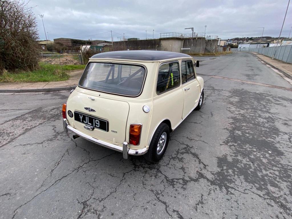 AUSTIN MINI
