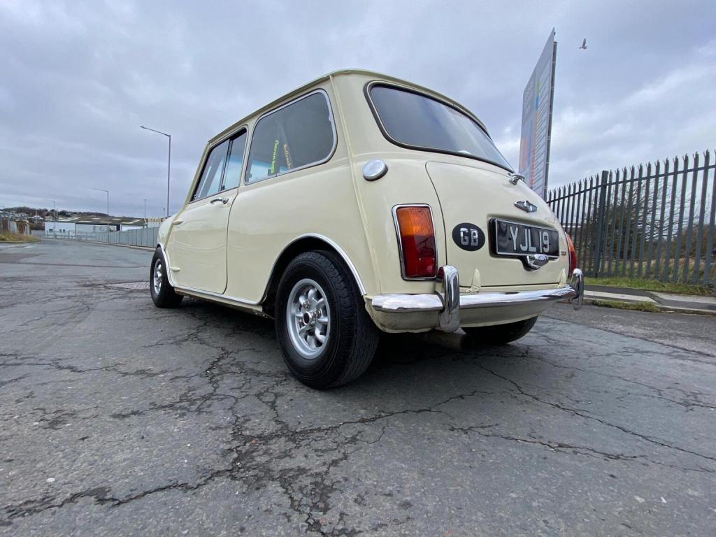 AUSTIN MINI