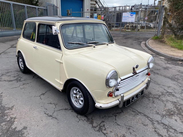 AUSTIN MINI