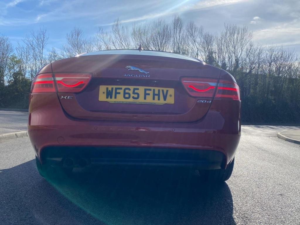 JAGUAR XE