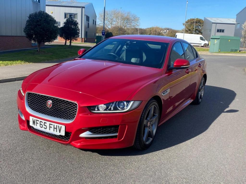 JAGUAR XE