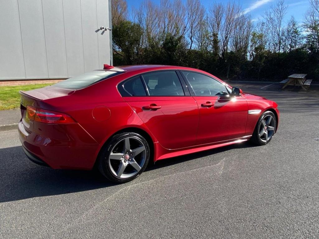 JAGUAR XE