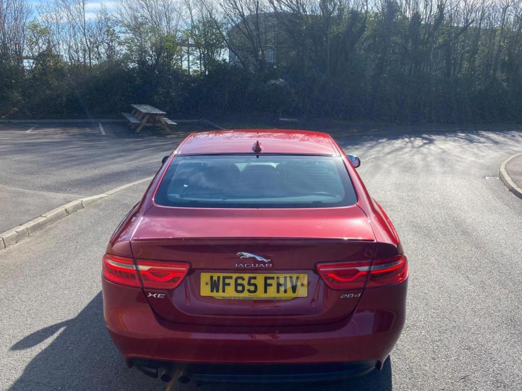 JAGUAR XE