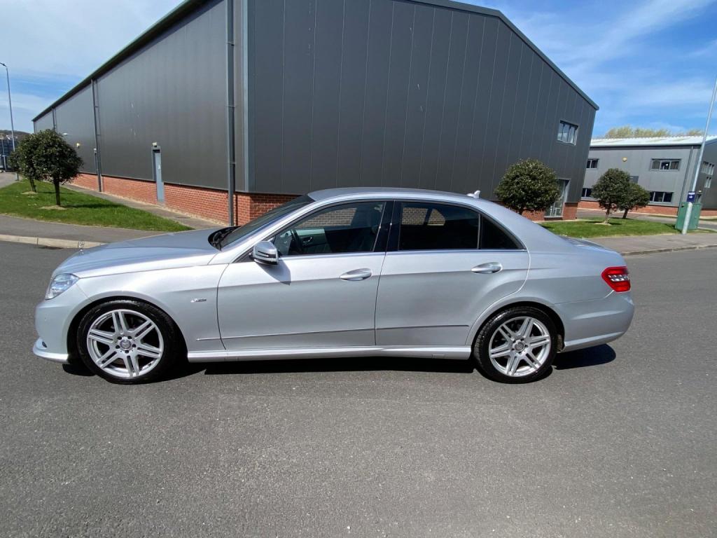 MERCEDES-BENZ E CLASS