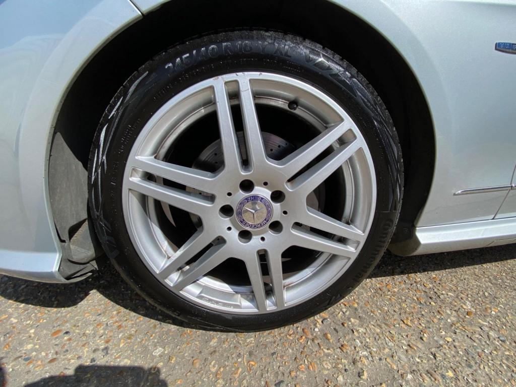 MERCEDES-BENZ E CLASS