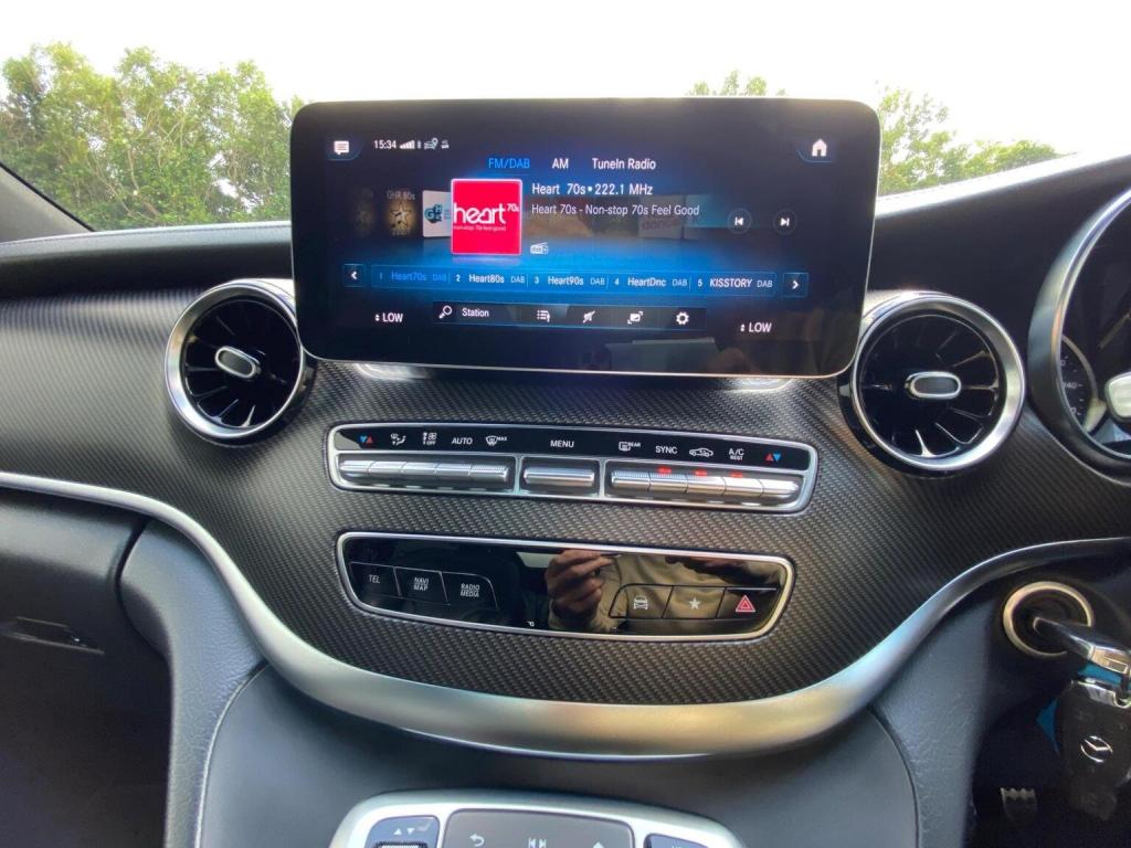 MERCEDES-BENZ V CLASS