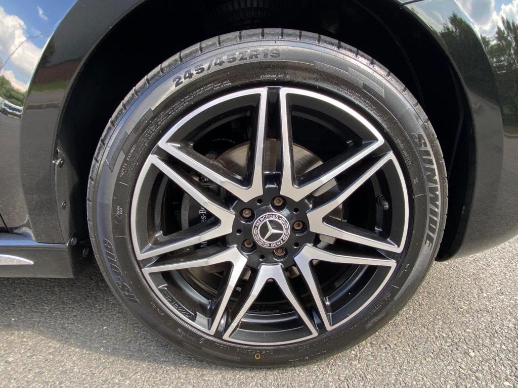 MERCEDES-BENZ V CLASS