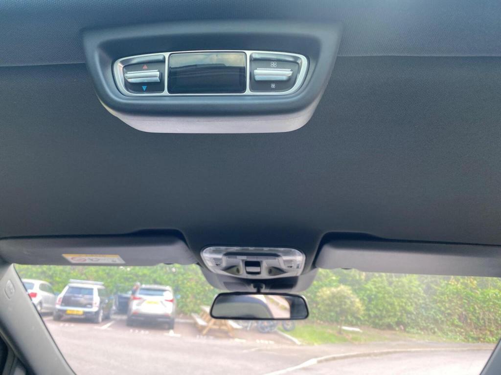 MERCEDES-BENZ V CLASS