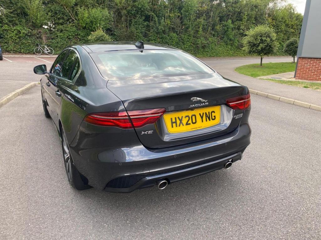 JAGUAR XE