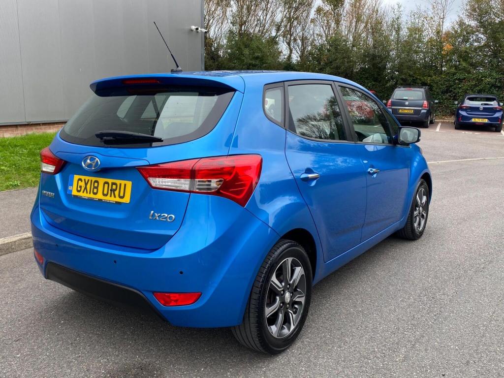 HYUNDAI IX20