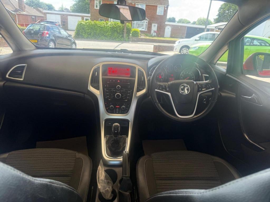 VAUXHALL ASTRA