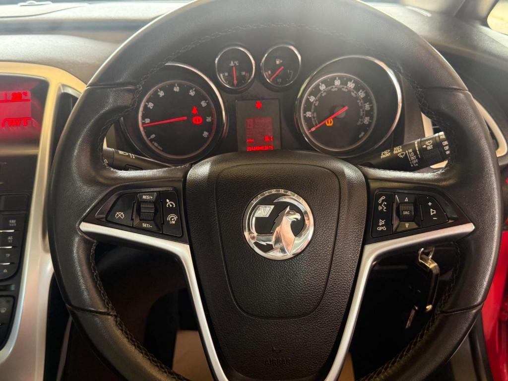 VAUXHALL ASTRA