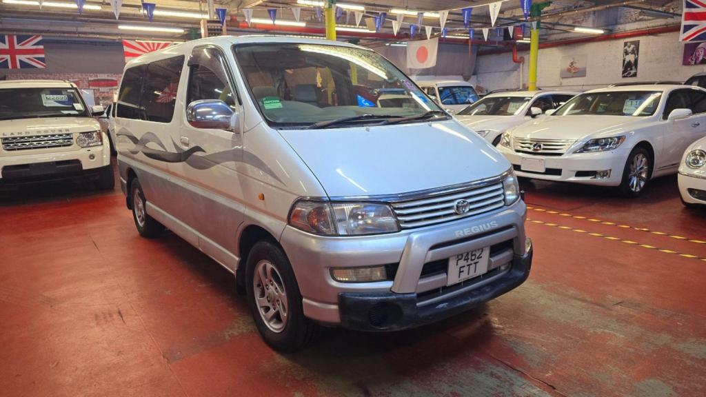 TOYOTA GRANVIA