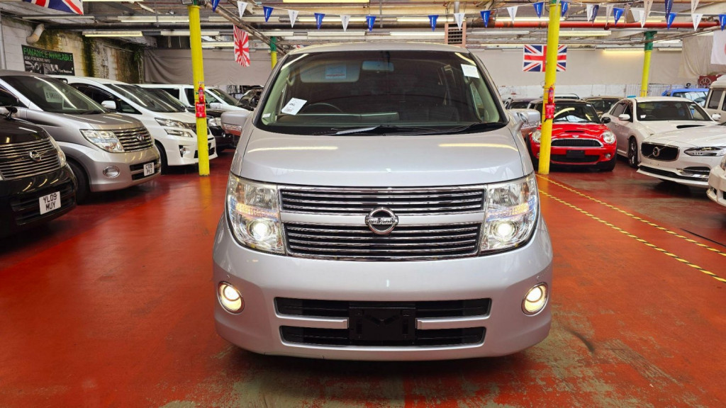 NISSAN ELGRAND