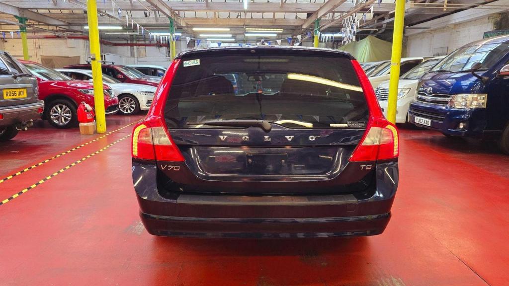 VOLVO V70