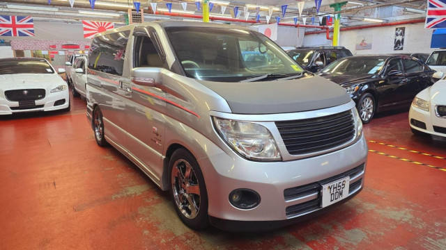 NISSAN ELGRAND