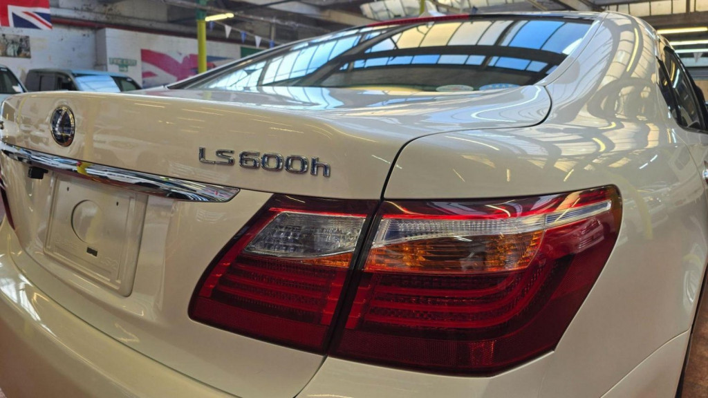 LEXUS LS