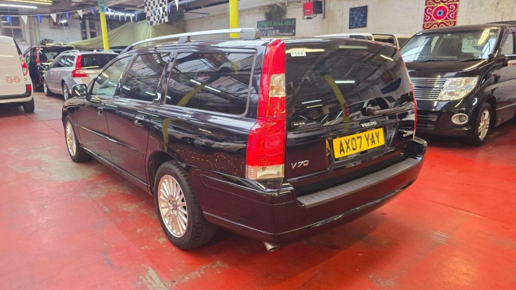 VOLVO V70