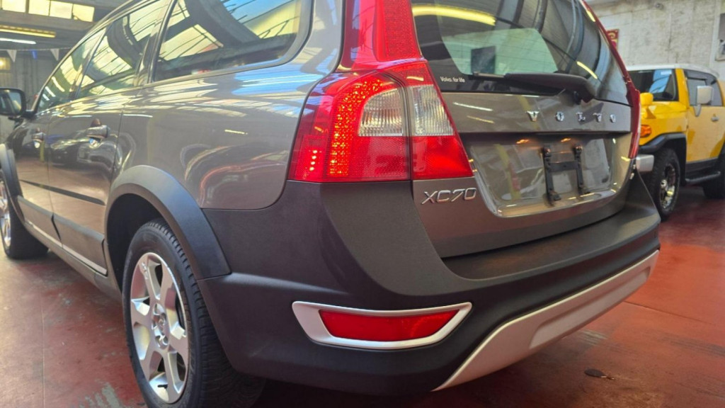 VOLVO XC70