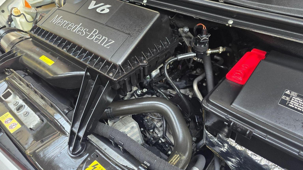 MERCEDES-BENZ V CLASS