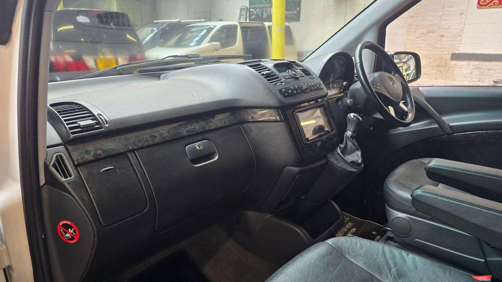 MERCEDES-BENZ V CLASS