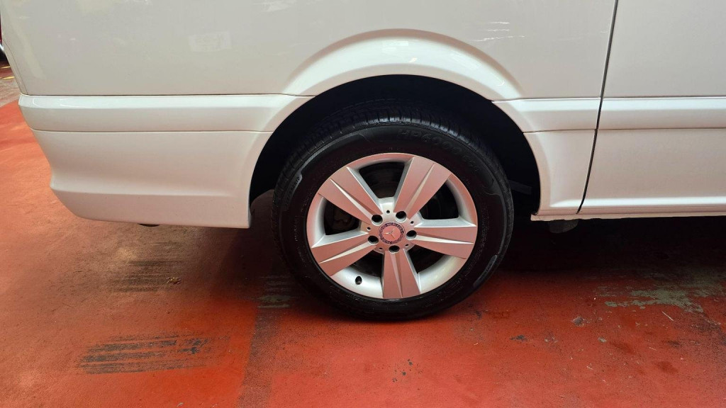 MERCEDES-BENZ V CLASS