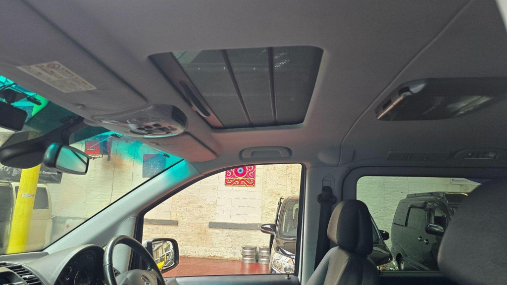 MERCEDES-BENZ V CLASS