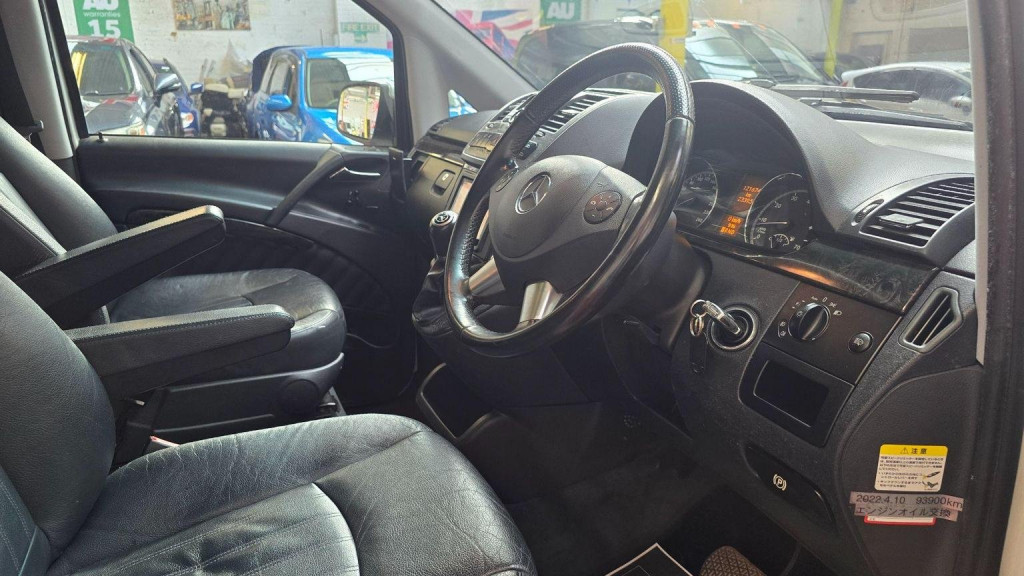 MERCEDES-BENZ V CLASS