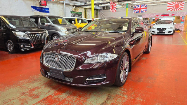JAGUAR XJ