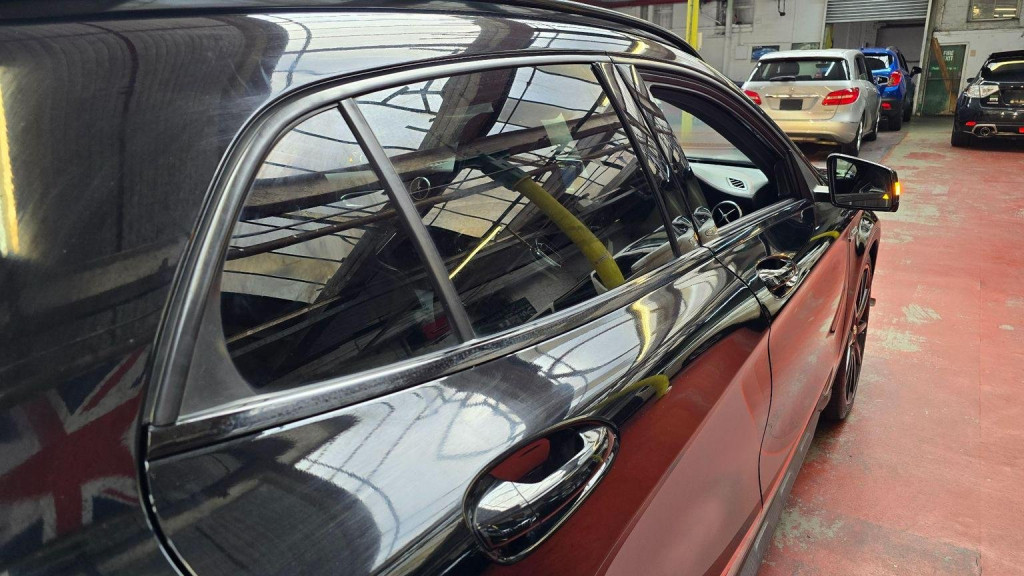 MERCEDES-BENZ GLA CLASS