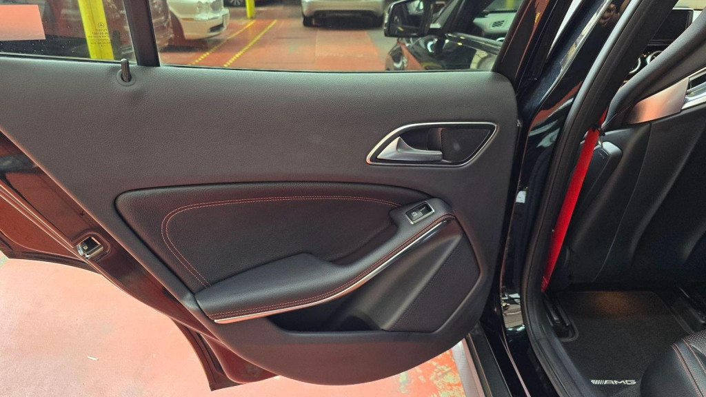 MERCEDES-BENZ GLA CLASS