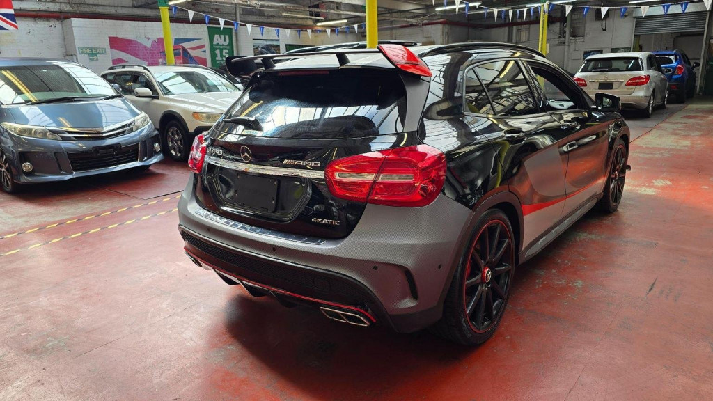 MERCEDES-BENZ GLA CLASS