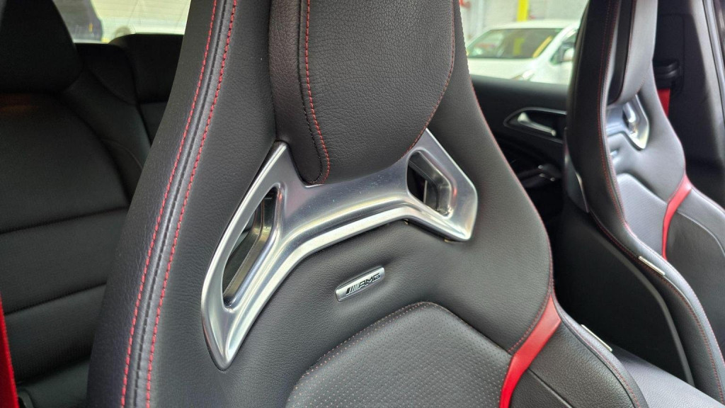 MERCEDES-BENZ GLA CLASS