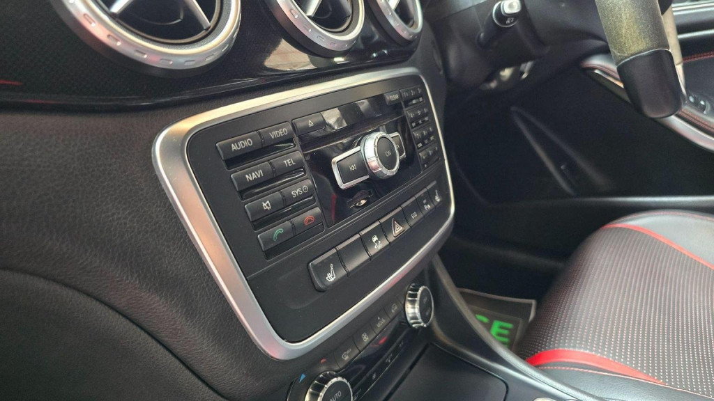 MERCEDES-BENZ GLA CLASS