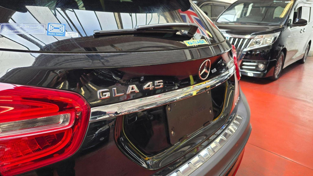 MERCEDES-BENZ GLA CLASS