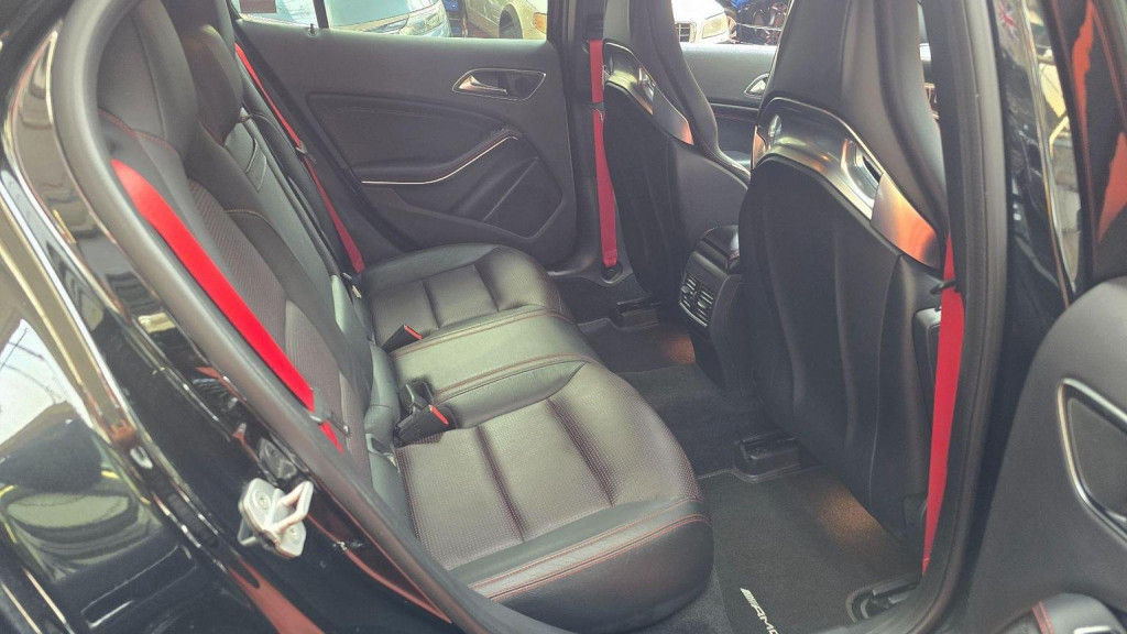 MERCEDES-BENZ GLA CLASS