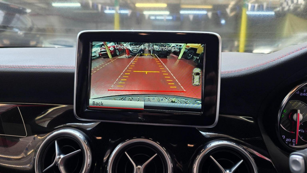 MERCEDES-BENZ GLA CLASS