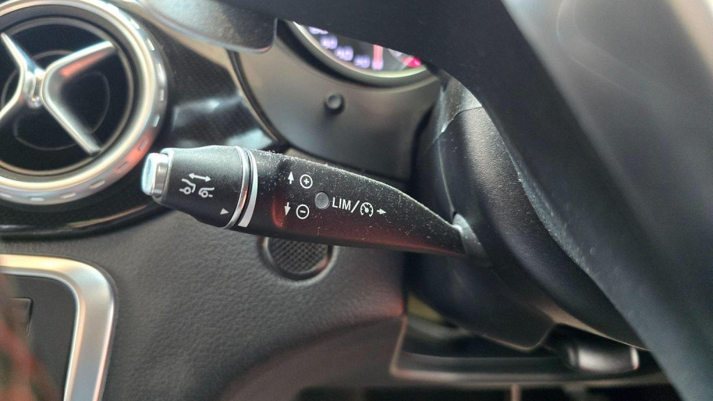 MERCEDES-BENZ GLA CLASS